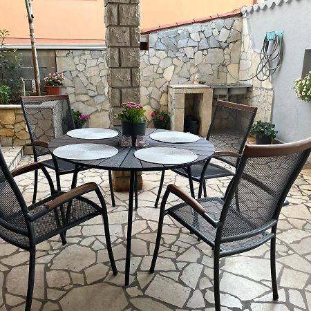 Apartment A & N With Free Private Parking Πούλα Εξωτερικό φωτογραφία