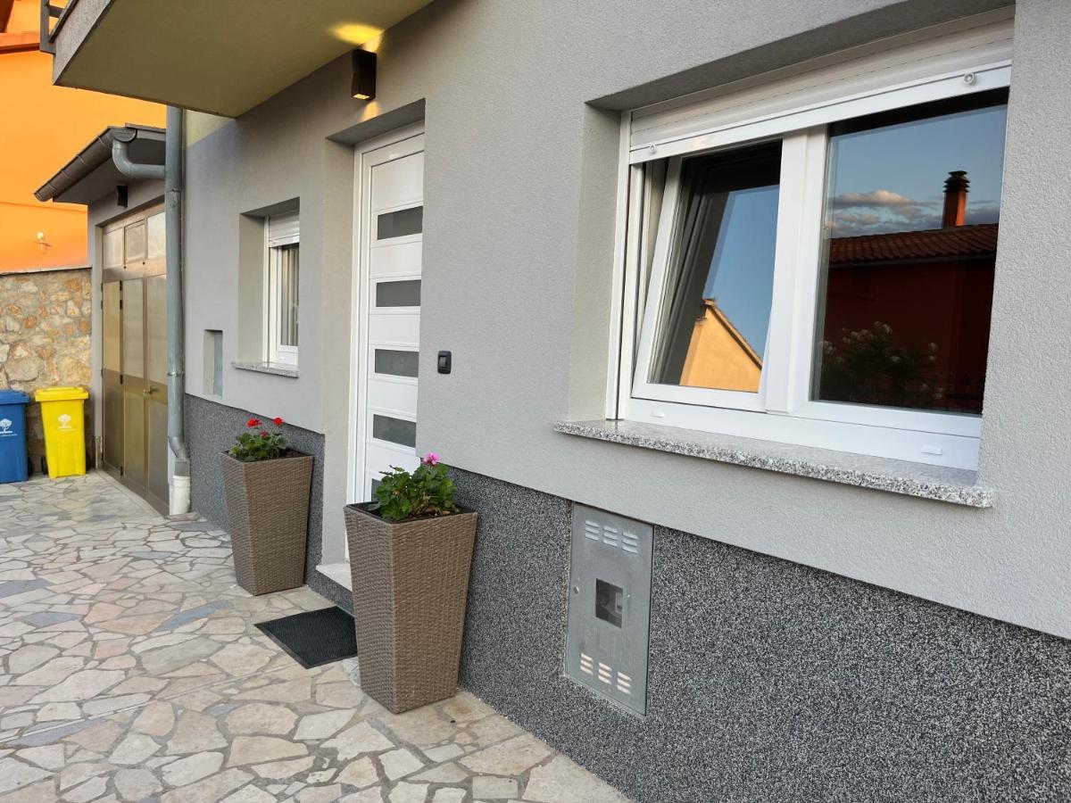 Apartment A & N With Free Private Parking Πούλα Εξωτερικό φωτογραφία