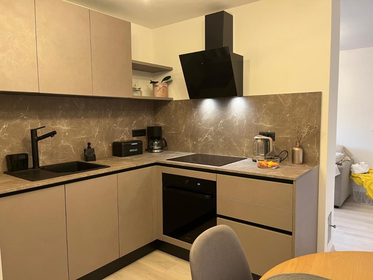 Apartment A & N With Free Private Parking Πούλα Εξωτερικό φωτογραφία